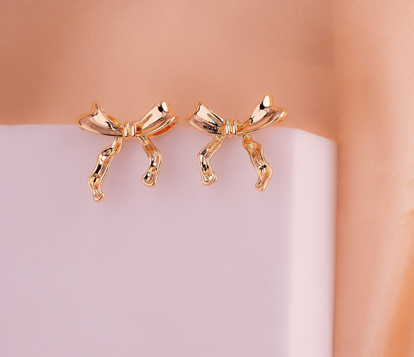 Aretes Moños Dorados
